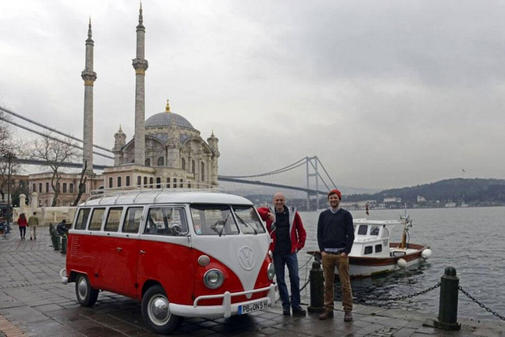 Istanbul - Nordkap  Die groe Bulli-Tour  Peter Gebhard / HAZ