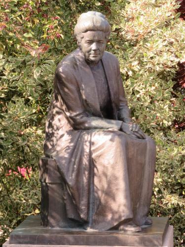 Selma Lagerlf Statue in Sunne, Vrmland  Wolfgang Sander 2019