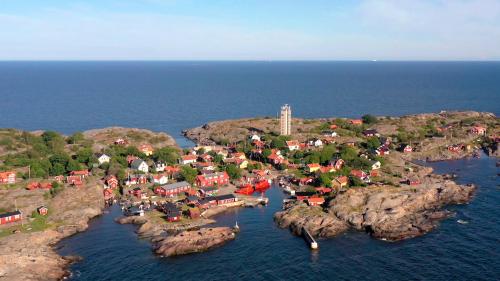 Seit Jahrhunderten Lotsenstation in den südlichen Schären - die Insel Landsort.© NDR