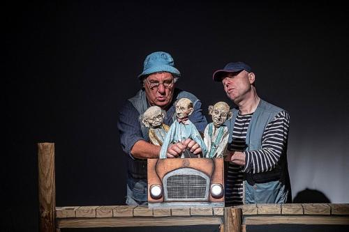 Der Hundertjährige, der aus dem Fenster stieg und verschwand © Figurentheater Theatrium Steinau