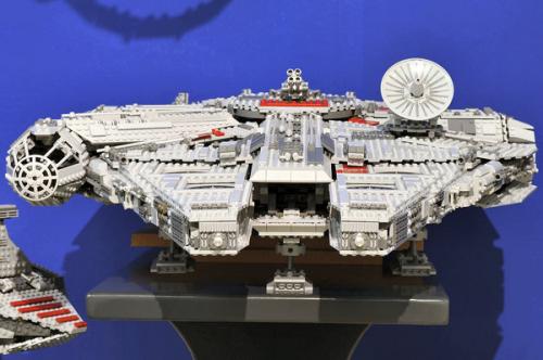 Das Raumschiff "Millennium Falke" besteht aus 7.541 Teilen (Foto: Christian Lange)
