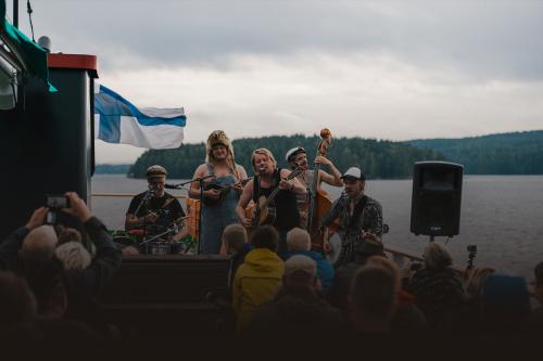 Steve'n'Seagulls  stevenseagulls.com