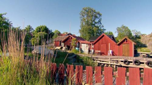 Holzhuser auf einer Schrengarten-Insel  TV NDR